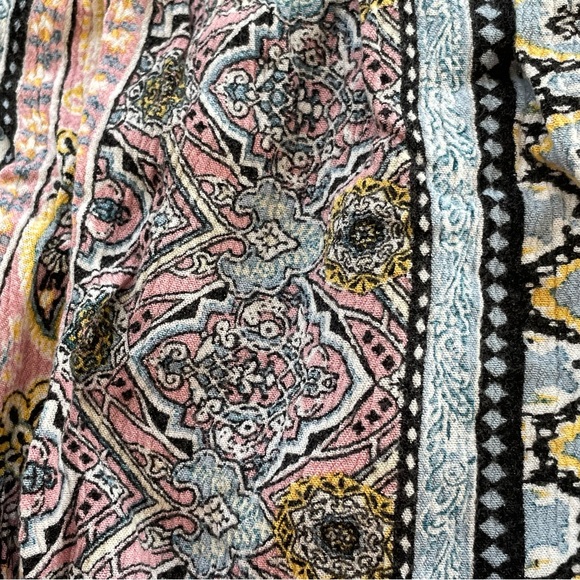 Rose & Grace multi colored print top XL - Picture 9 of 9